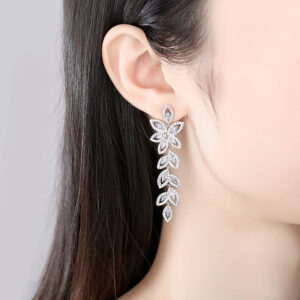 Exquisite Crystal Drop Earrings for Bride