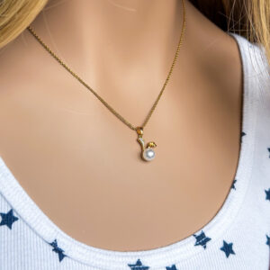 Cute Pearl and Crystal Rabbit Necklace