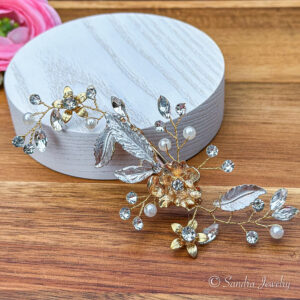 Delicate Bridal Hair Clip with Flowers and Leaves